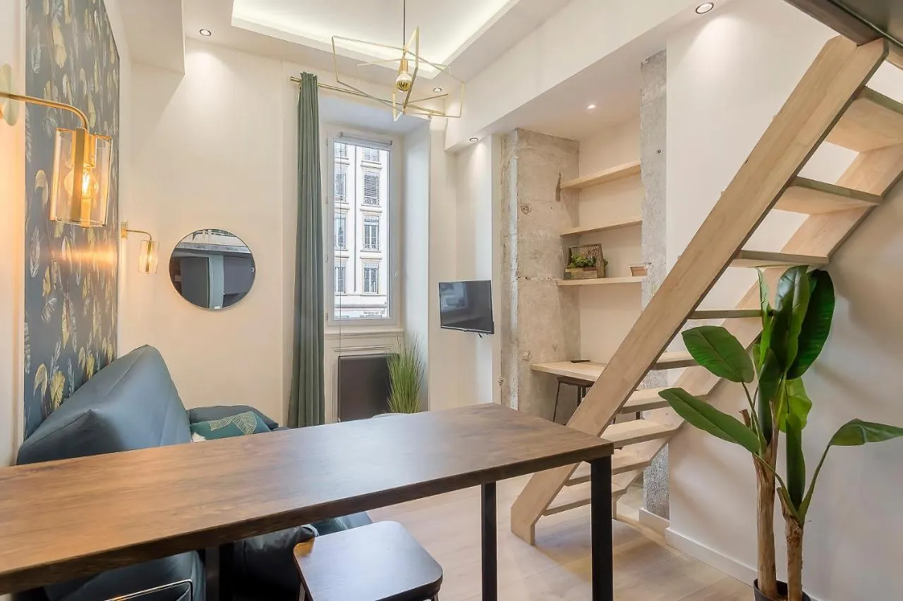 Hamac Suites Meissonnier 2 Lyon 0*,  Francja